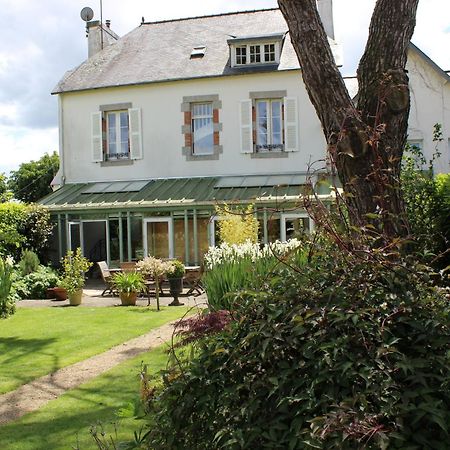 Au Fil De L'Aulne Bed & Breakfast Chateauneuf-du-Faou Exterior photo