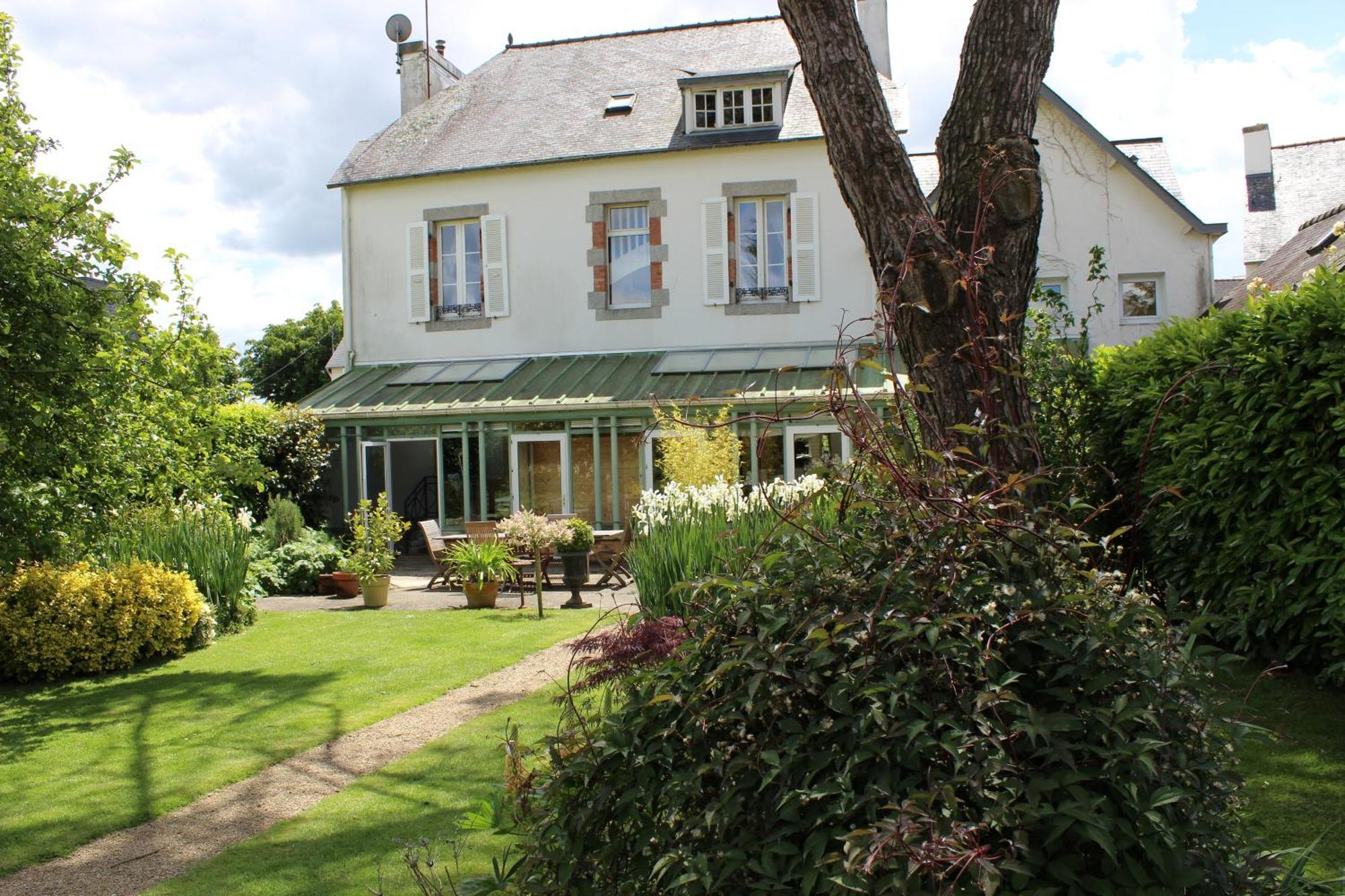 Au Fil De L'Aulne Bed & Breakfast Chateauneuf-du-Faou Exterior photo